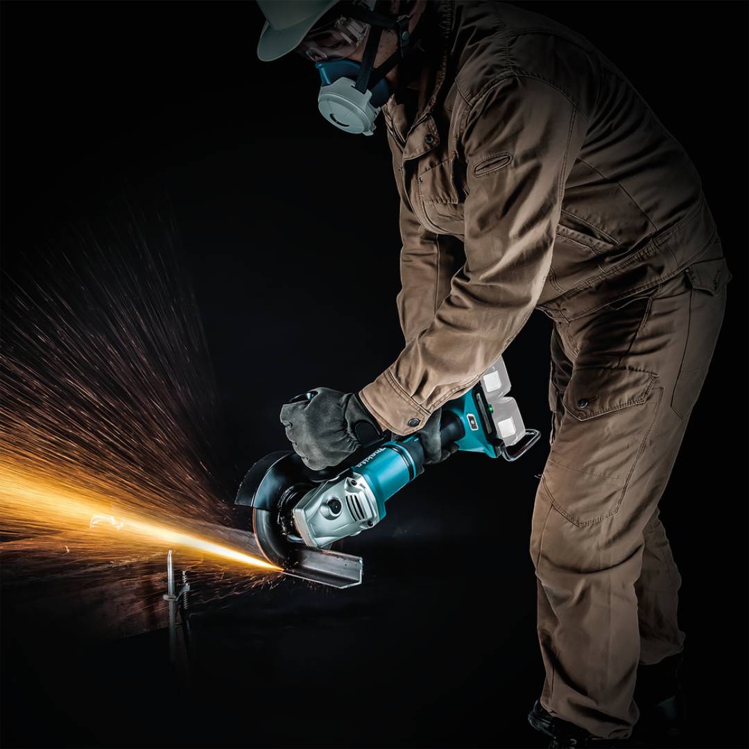 MAKITA DGA701ZKU Cordless Angle Grinder (Bl) 180Mm For 18Vx2 (Lxt) Li-Ion